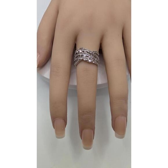 Silver Multi-Row Crystal Accent Women's Ring Size 6 - Picture 3 of 6